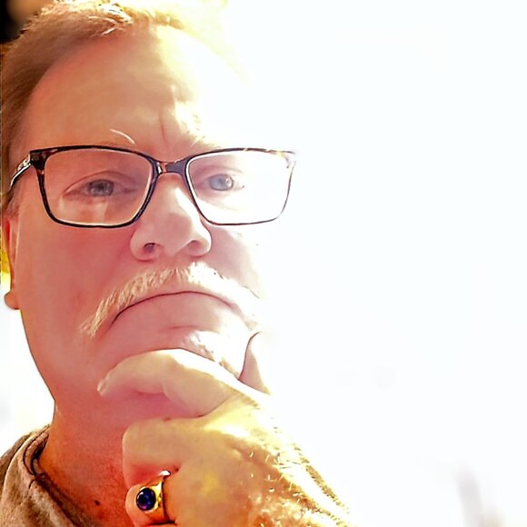 Meet your Posher, Cj - Picture 1 of 2